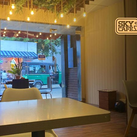 Sky Hostel Негомбо Екстер'єр фото