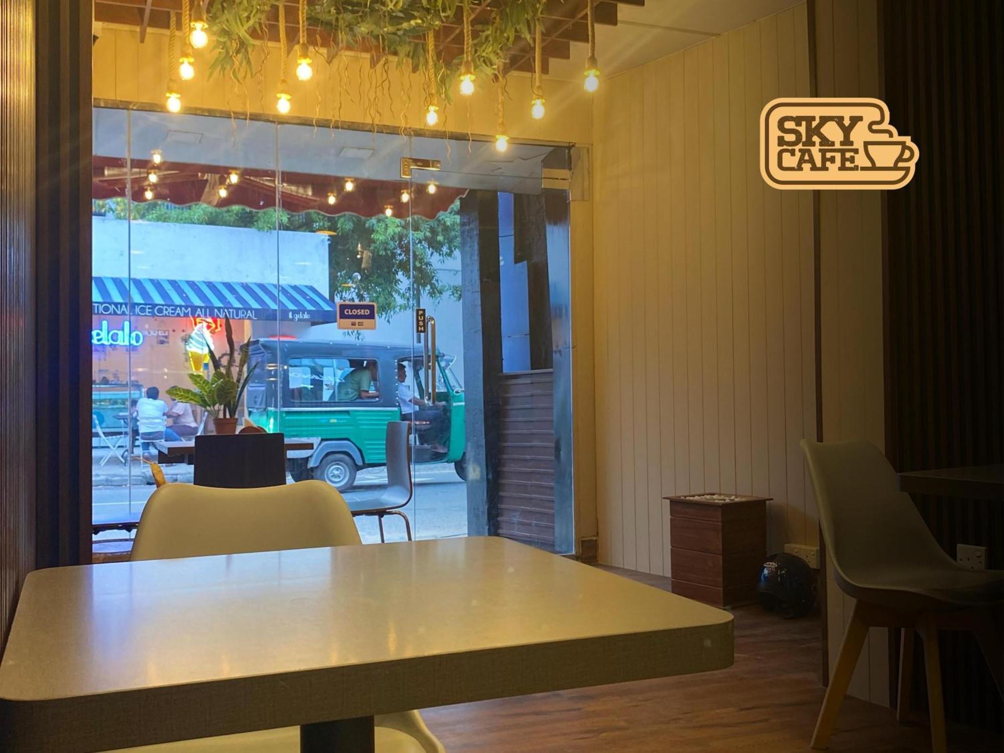 Sky Hostel Негомбо Екстер'єр фото